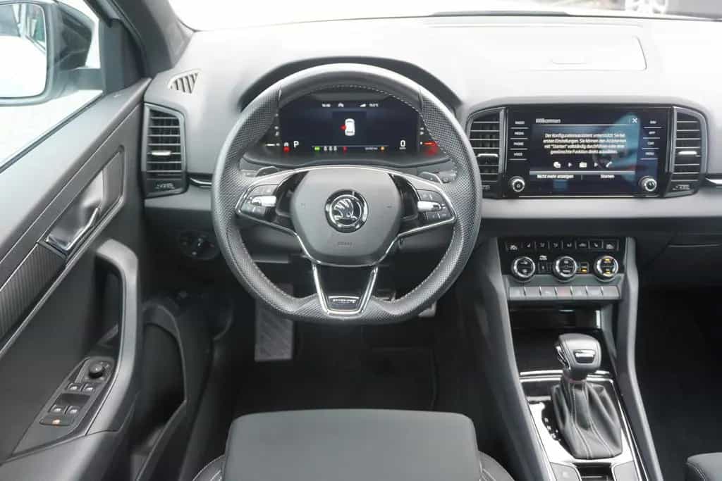 Skoda Karoq 1.5 TSI DSG Sportline LED DCC Standheizung 04/2022-photo-8