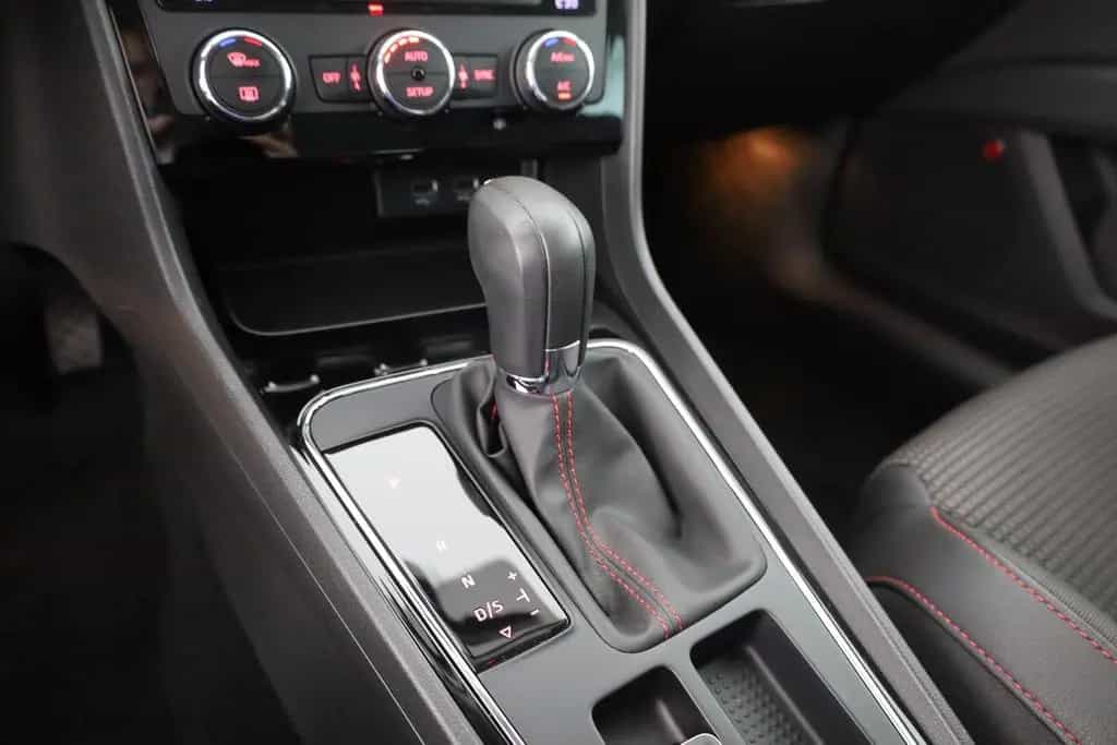 Seat Leon ST 1.5 TSI DSG FR LED Navi Teilleder PDC 03/2019-photo-12
