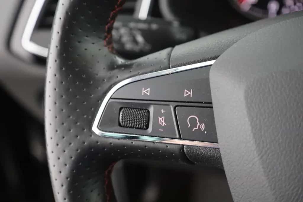 Seat Leon ST 1.5 TSI DSG FR LED Navi Teilleder PDC 03/2019-photo-14