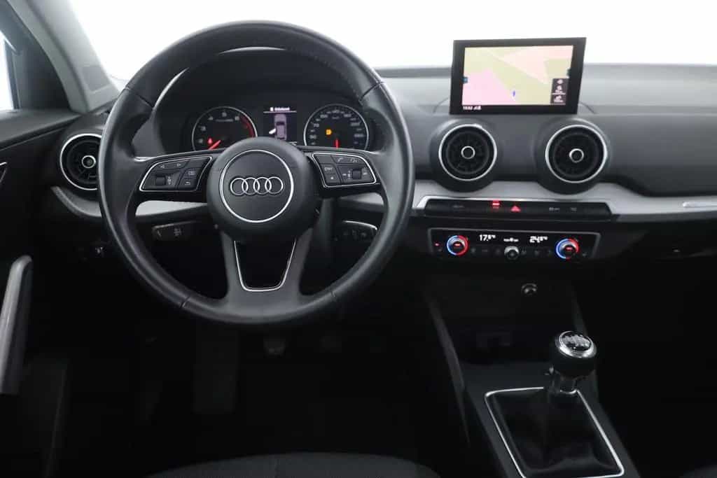Audi Q2 30 TFSI LED Navi Sitzheizung Kamera AHK 11/2020-photo-9