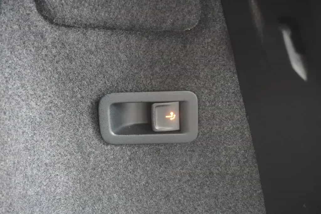 Skoda Karoq 2.0 Sportline 4x4 DSG LED Navi ACC Keyless 12/2020-photo-32