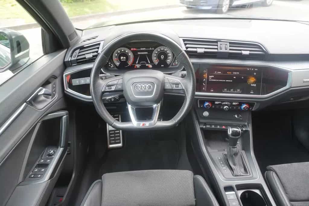 Audi Q3 40 2.0 TFSI S-Line LED Navi Panorama Kamera 01/2019-photo-14