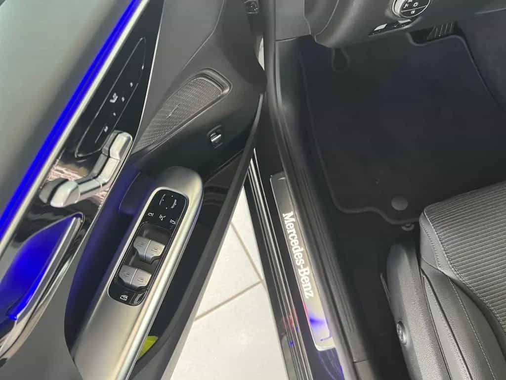 Mercedes-Benz C 200 4M Avantgarde ADV.+ Kamera Memory LED 05/2025-photo-13