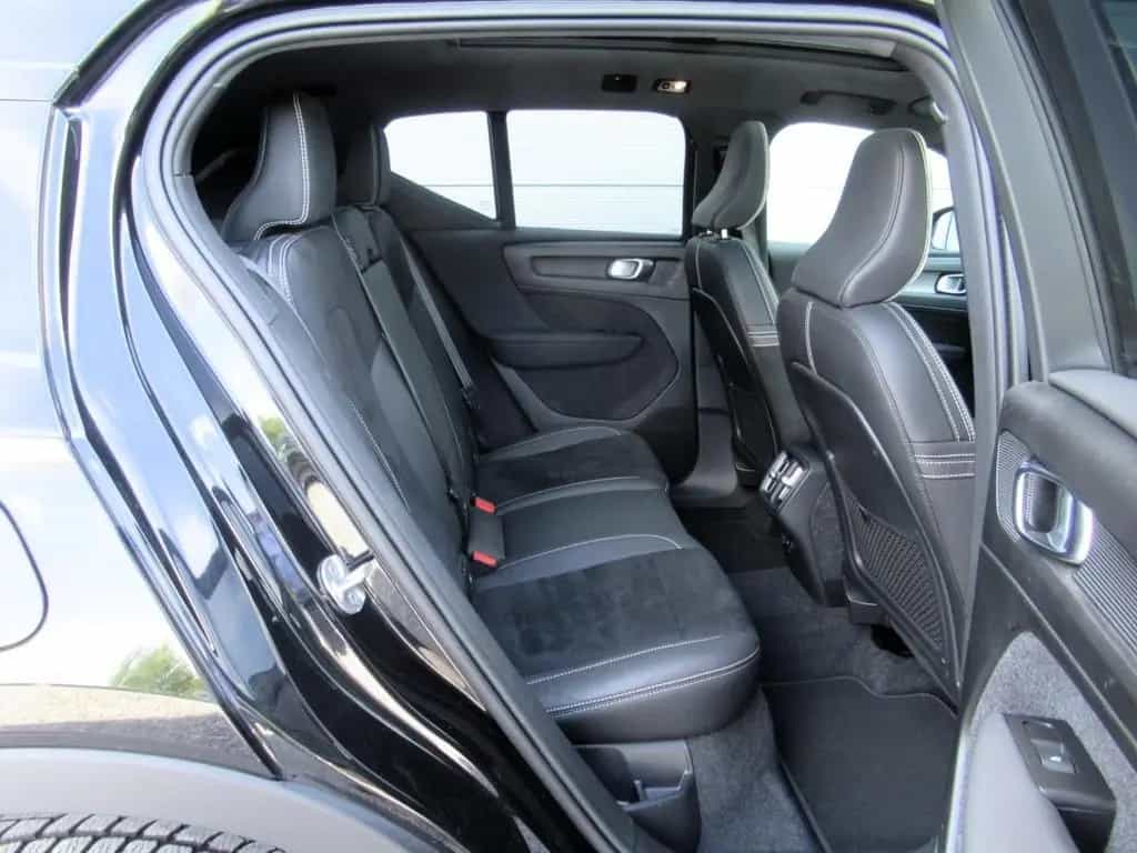 Volvo XC40 1.5 T3 Aut. R-Design / € 20.500 netto / Pan 03/2022-photo-12