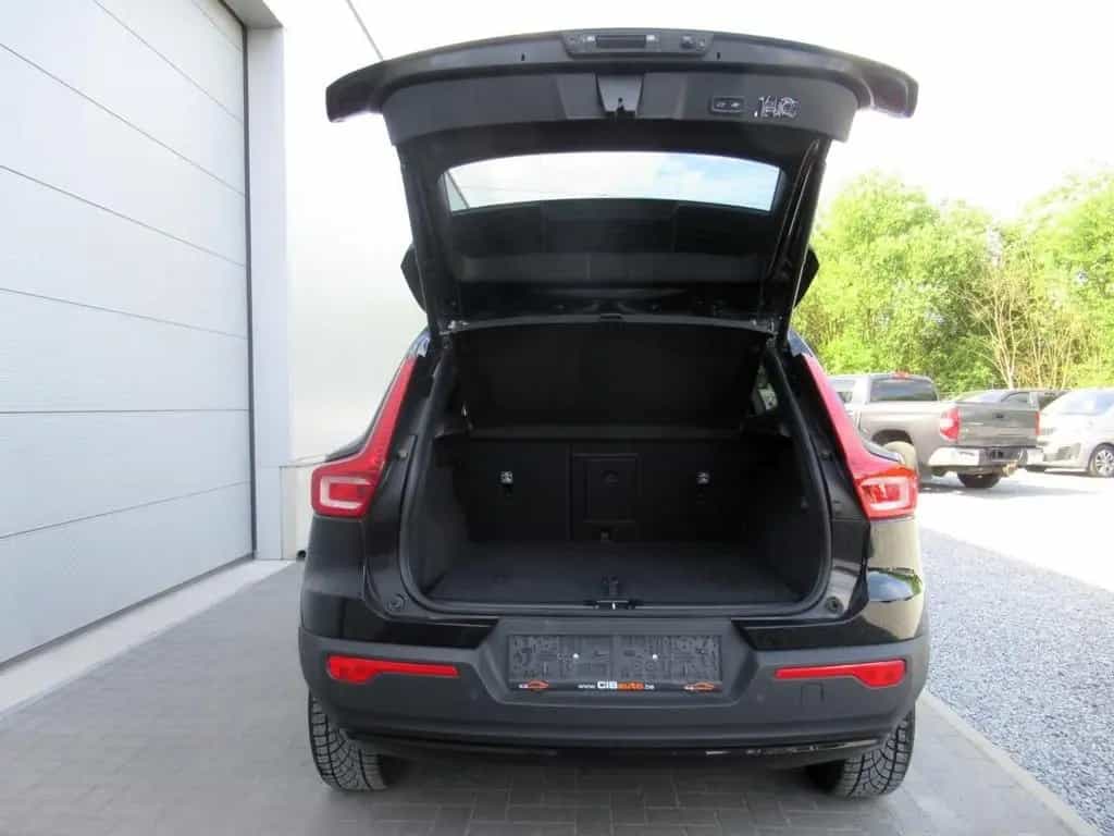 Volvo XC40 1.5 T3 Aut. R-Design / € 20.500 netto / Pan 03/2022-photo-13