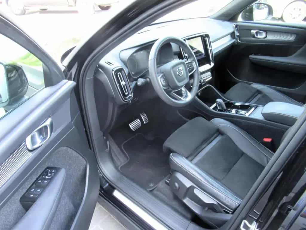 Volvo XC40 1.5 T3 Aut. R-Design / € 20.500 netto / Pan 03/2022-photo-14