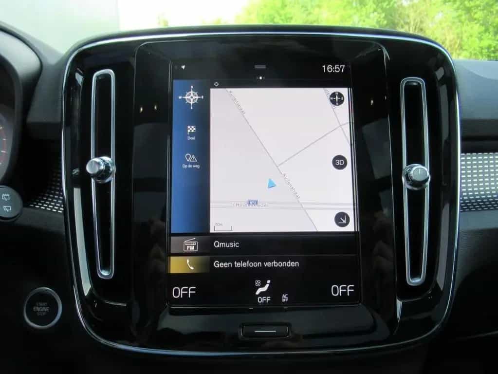 Volvo XC40 1.5 T3 Aut. R-Design / € 20.500 netto / Pan 03/2022-photo-17