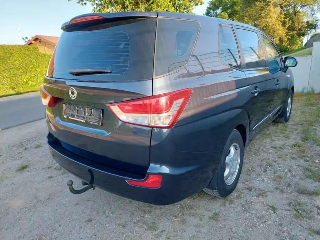 Ssangyong Rodius 2WD 02/2015-photo-3