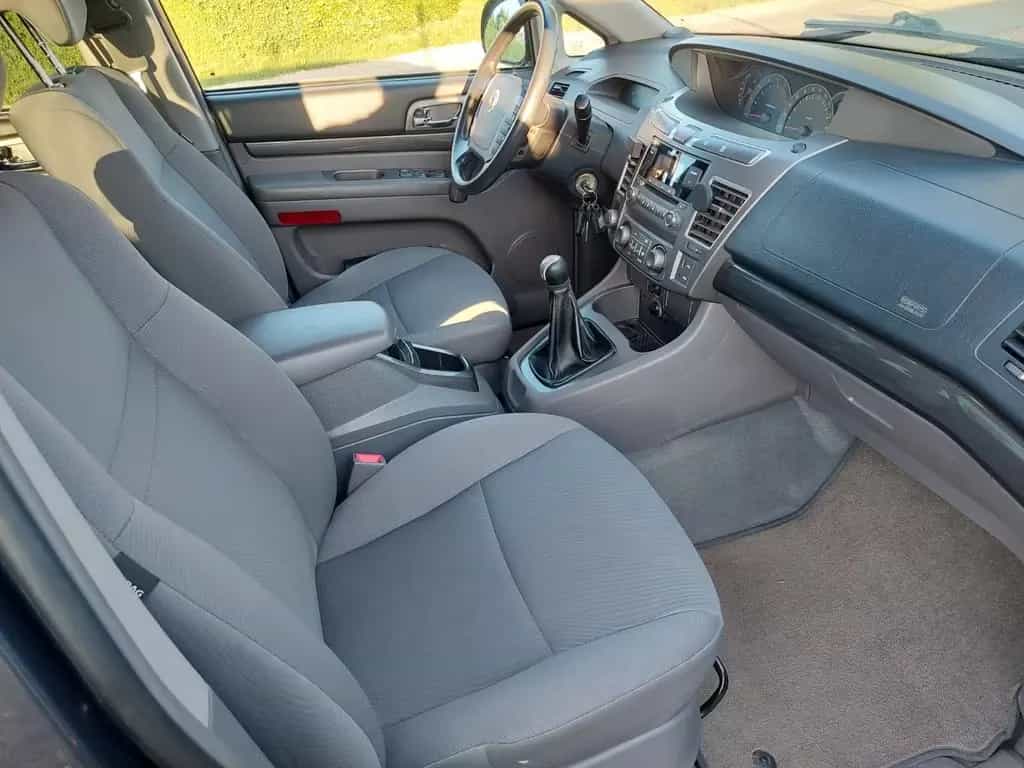 Ssangyong Rodius 2WD 02/2015-photo-6