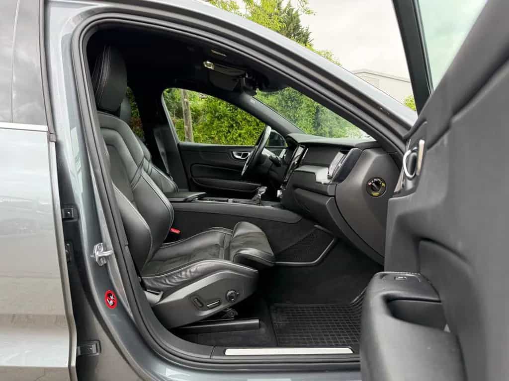 Volvo XC60 T5 R Design/LED/KAM/H&K/VIRTUAL/21Zoll/ 07/2018-photo-14