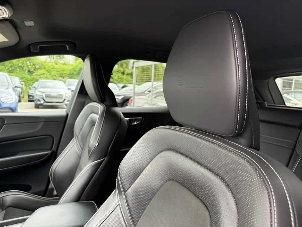 Volvo XC60 T5 R Design/LED/KAM/H&K/VIRTUAL/21Zoll/ 07/2018-photo-30