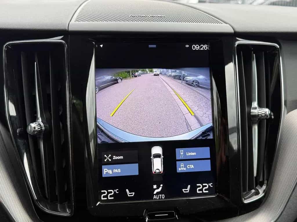 Volvo XC60 T5 R Design/LED/KAM/H&K/VIRTUAL/21Zoll/ 07/2018-photo-36