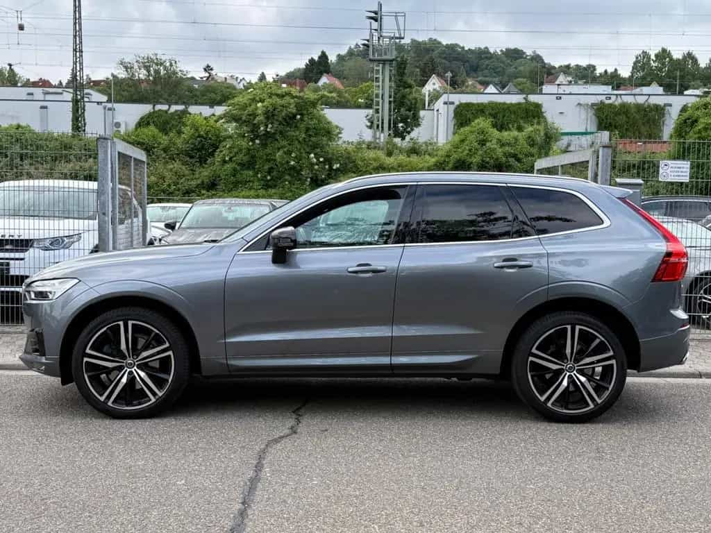 Volvo XC60 T5 R Design/LED/KAM/H&K/VIRTUAL/21Zoll/ 07/2018-photo-6