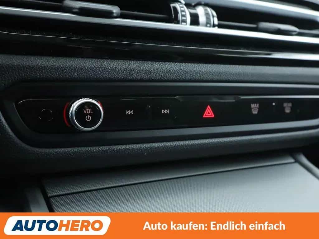 BMW 318 3er 318d Aut.*NAVI*HEAD-UP*LED*TEMPO*PDC* 09/2022-photo-25