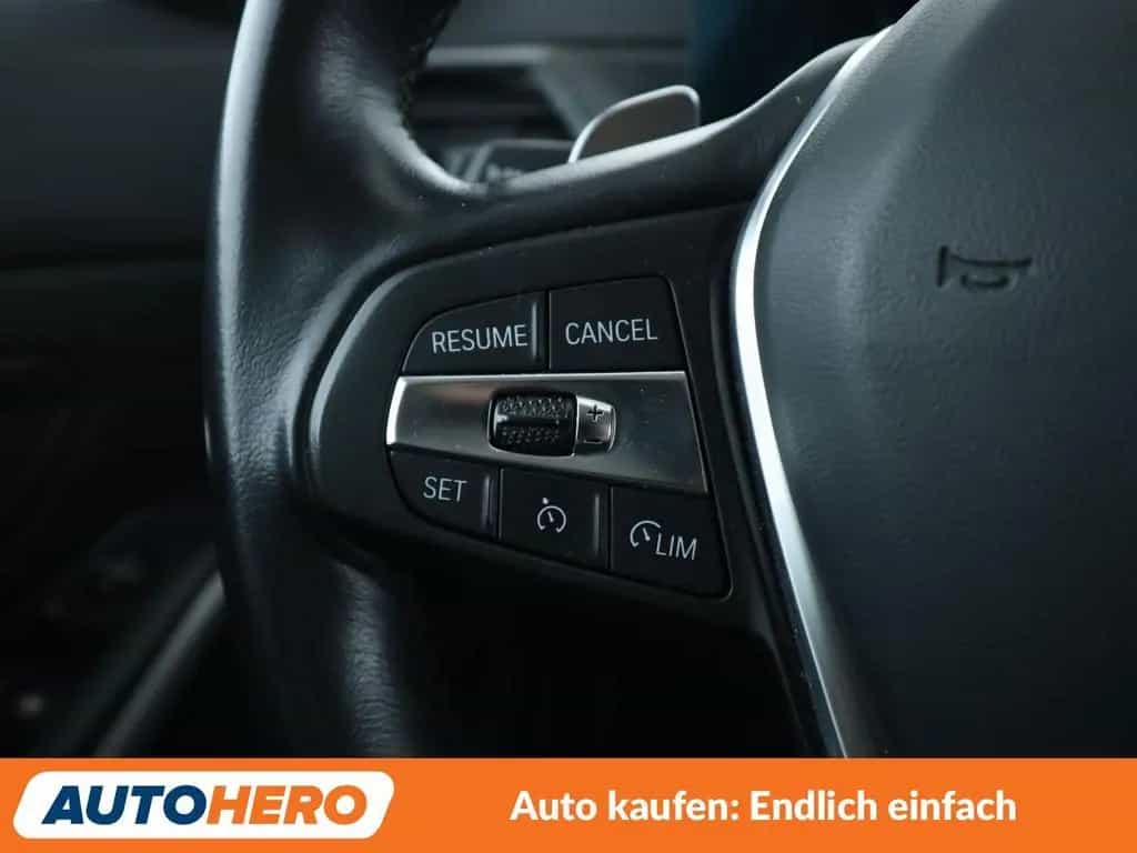 BMW 318 3er 318d Aut.*NAVI*HEAD-UP*LED*TEMPO*PDC* 09/2022-photo-28