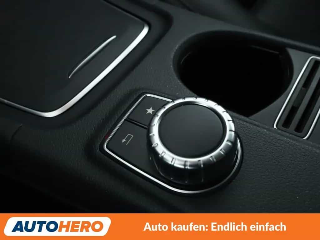 Mercedes-Benz GLA 200 GLA-Klasse GLA 200 Urban Aut.*NAV*LED*TEMPO*CAM* 03/2017-photo-27