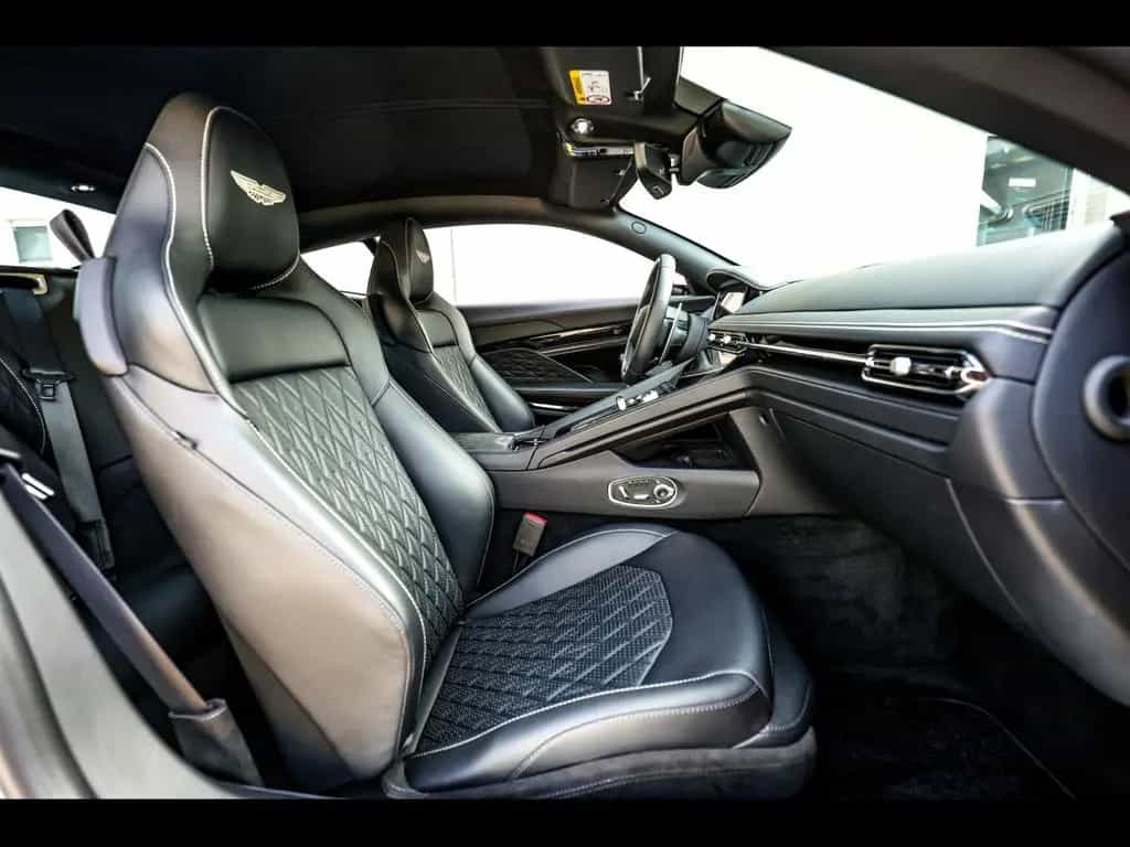 Aston Martin DB12 COUPE 4.0 V8°ALUMINITE SILVER°21'' 06/2024-photo-13