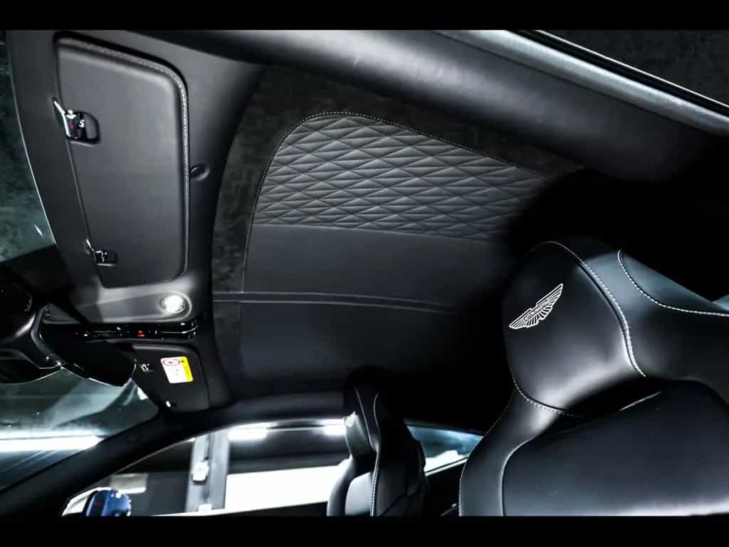 Aston Martin DB12 COUPE 4.0 V8°ALUMINITE SILVER°21'' 06/2024-photo-17