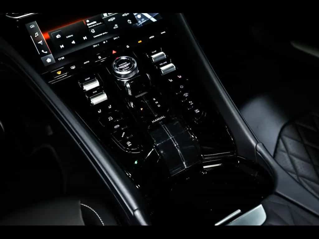 Aston Martin DB12 COUPE 4.0 V8°ALUMINITE SILVER°21'' 06/2024-photo-20