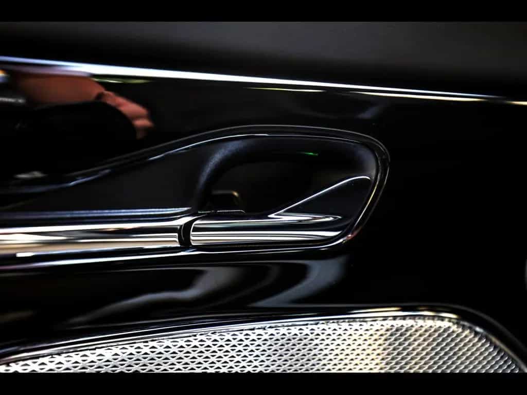 Aston Martin DB12 COUPE 4.0 V8°ALUMINITE SILVER°21'' 06/2024-photo-24