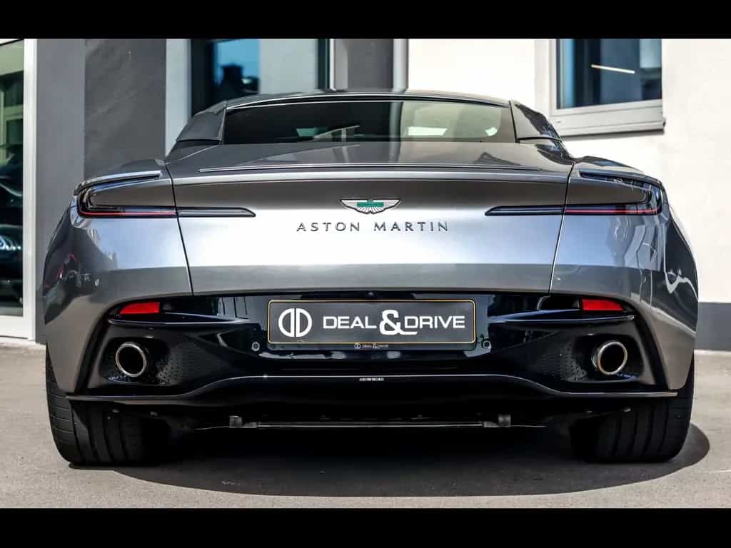 Aston Martin DB12 COUPE 4.0 V8°ALUMINITE SILVER°21'' 06/2024-photo-3