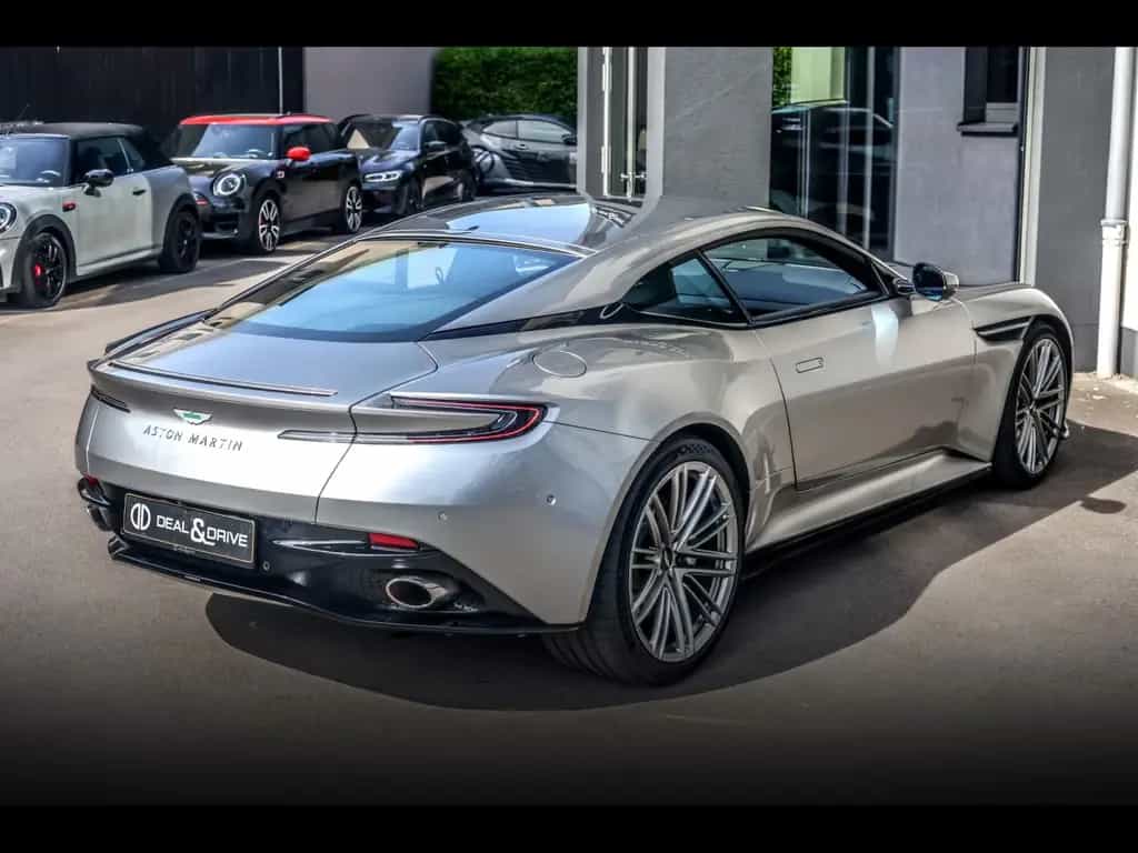 Aston Martin DB12 COUPE 4.0 V8°ALUMINITE SILVER°21'' 06/2024-photo-6