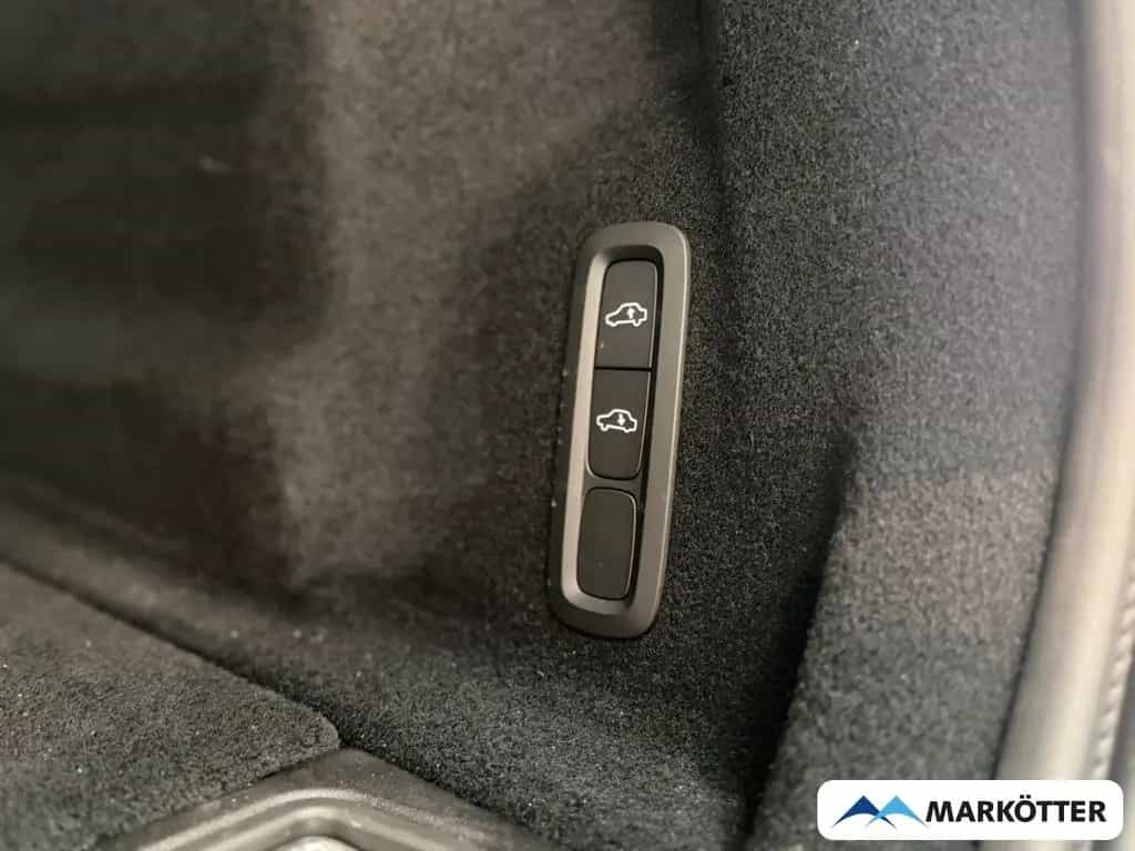 Volvo XC60 B5 AWD Plus Dark ACC/BLIS/FOUR-C/360°/H&K 05/2025-photo-21