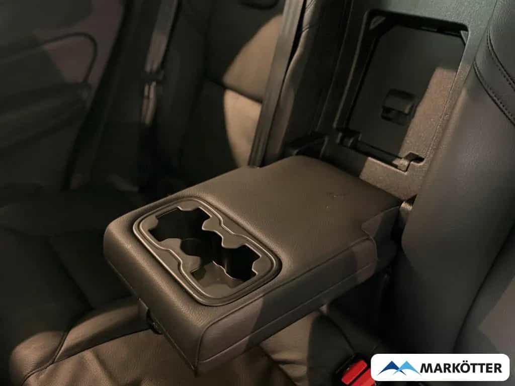 Volvo XC60 B5 AWD Plus Dark ACC/BLIS/FOUR-C/360°/H&K 05/2025-photo-25