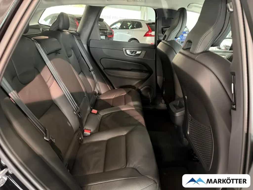 Volvo XC60 B5 AWD Plus Dark ACC/BLIS/FOUR-C/360°/H&K 05/2025-photo-29