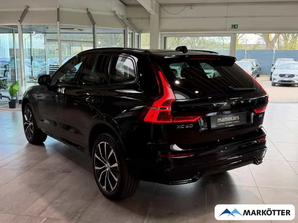 Volvo XC60 B5 AWD Plus Dark ACC/BLIS/FOUR-C/360°/H&K 05/2025-photo-3