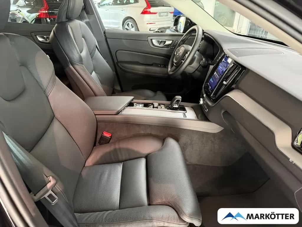 Volvo XC60 B5 AWD Plus Dark ACC/BLIS/FOUR-C/360°/H&K 05/2025-photo-30