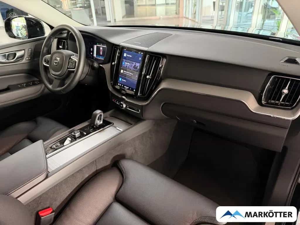 Volvo XC60 B5 AWD Plus Dark ACC/BLIS/FOUR-C/360°/H&K 05/2025-photo-35