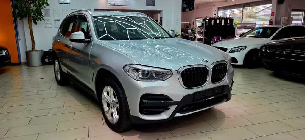 BMW X3 xDrive 20 d Advantage 03/2020-photo-3