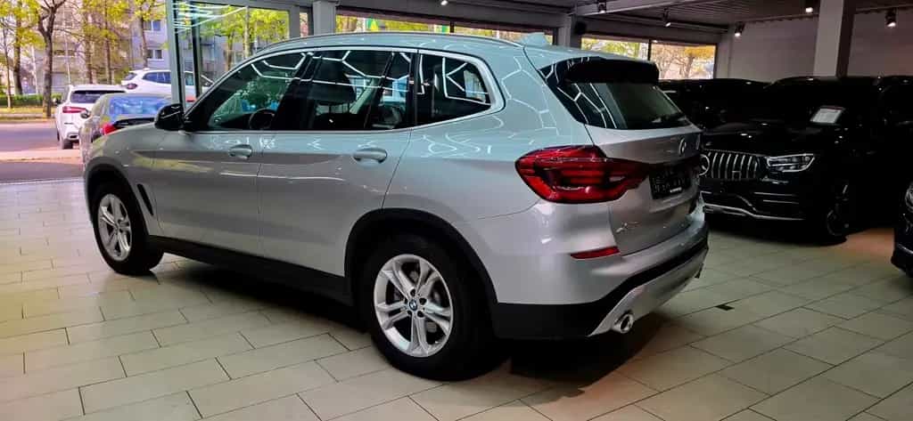 BMW X3 xDrive 20 d Advantage 03/2020-photo-4