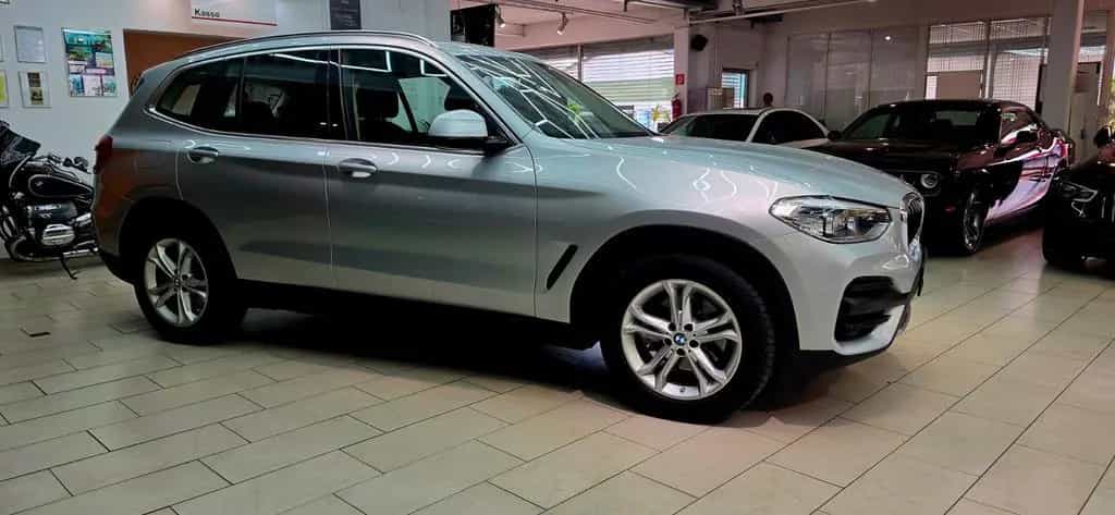 BMW X3 xDrive 20 d Advantage 03/2020-photo-6