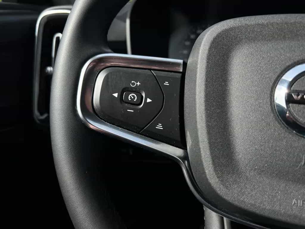Volvo XC40 T2 Momentum Pro 2WD/Keyless/ Klima/SitzHZ 04/2022-photo-14