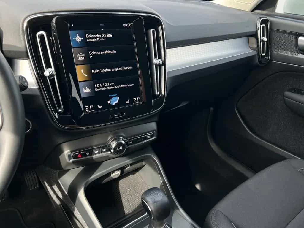 Volvo XC40 T2 Momentum Pro 2WD/Keyless/ Klima/SitzHZ 04/2022-photo-18