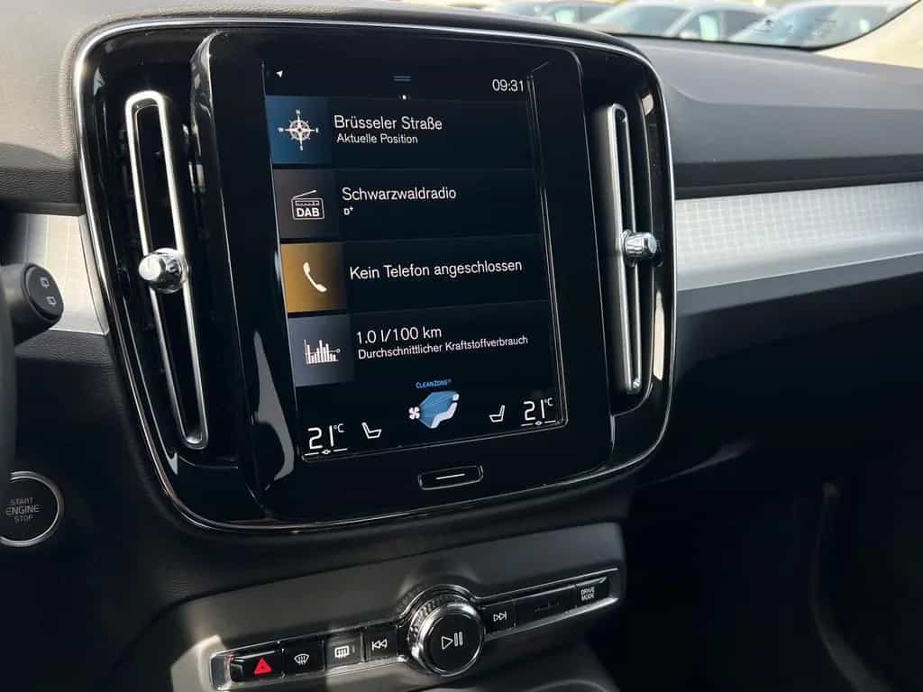 Volvo XC40 T2 Momentum Pro 2WD/Keyless/ Klima/SitzHZ 04/2022-photo-19