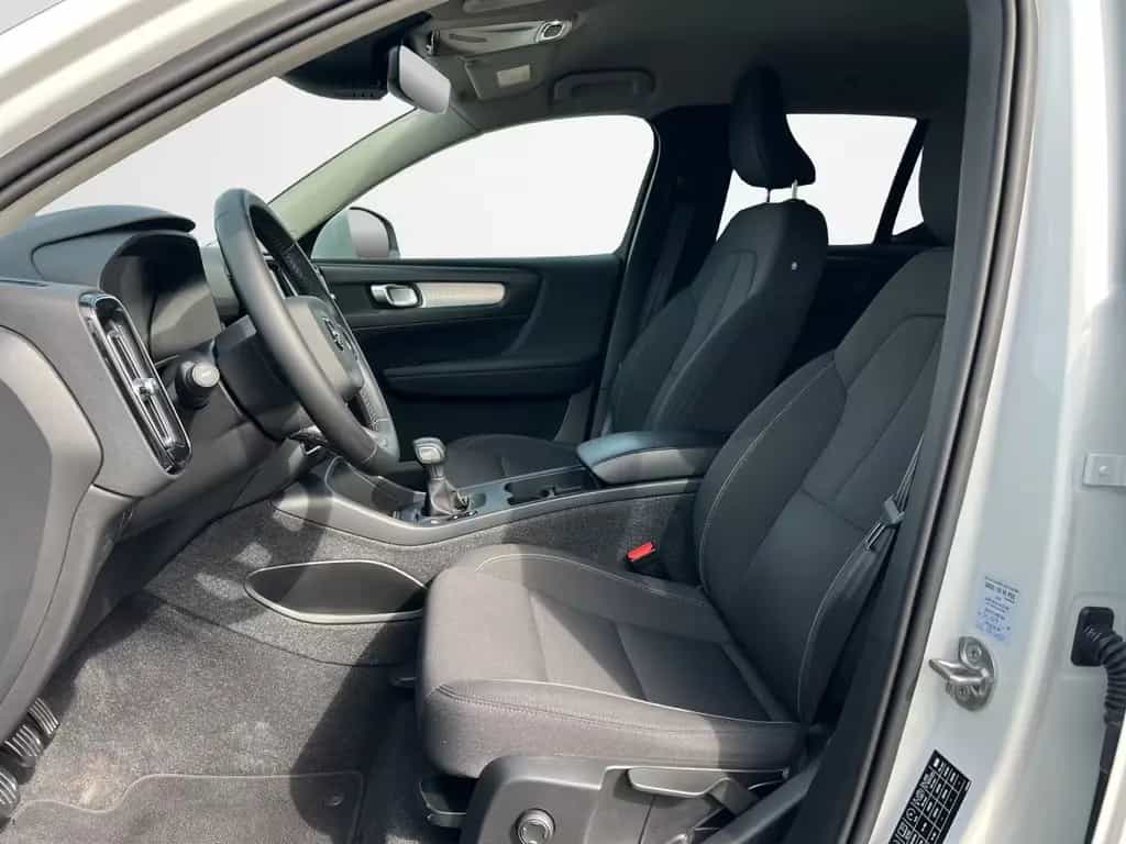 Volvo XC40 T2 Momentum Pro 2WD/Keyless/ Klima/SitzHZ 04/2022-photo-9