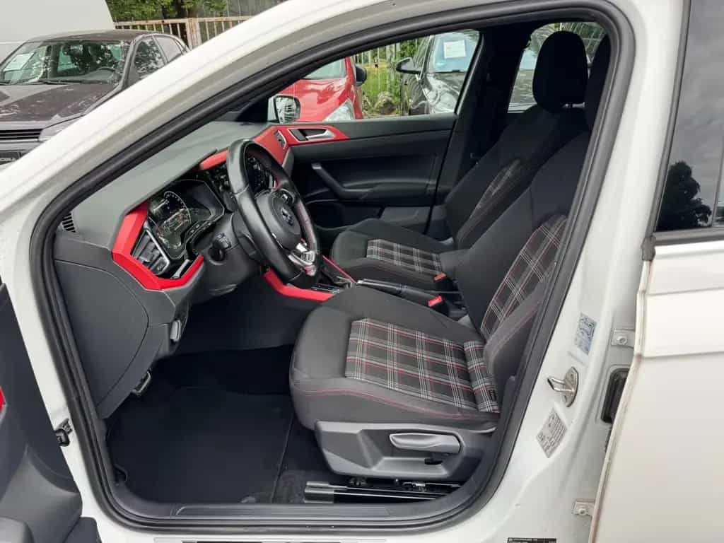 Volkswagen Polo VI GTI Motor 2,0 Ltr. 147 Kw Aut Navi PDC 03/2020-photo-11