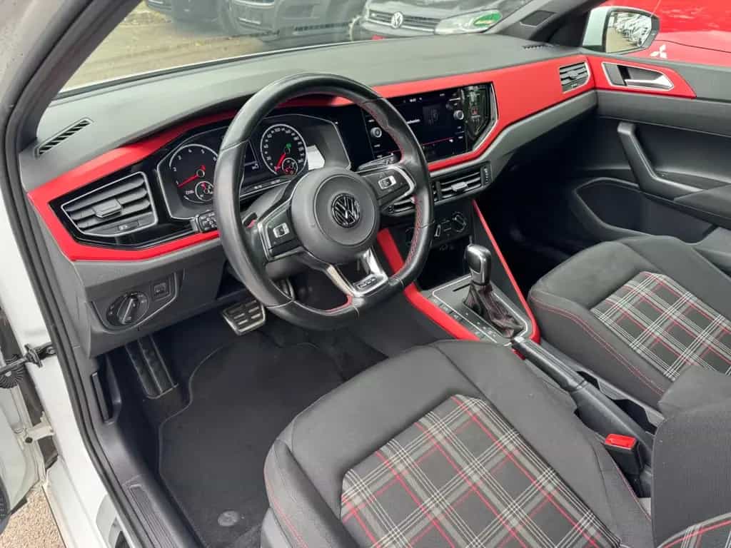 Volkswagen Polo VI GTI Motor 2,0 Ltr. 147 Kw Aut Navi PDC 03/2020-photo-13
