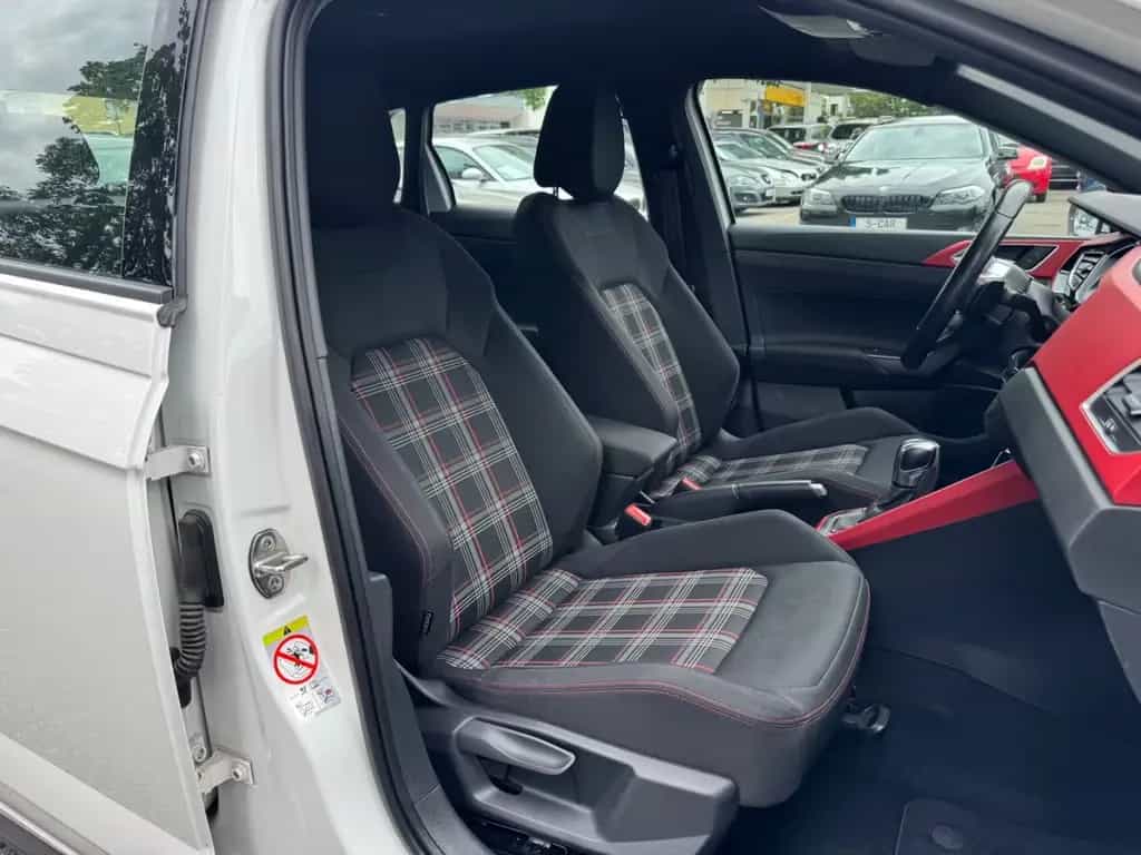 Volkswagen Polo VI GTI Motor 2,0 Ltr. 147 Kw Aut Navi PDC 03/2020-photo-15