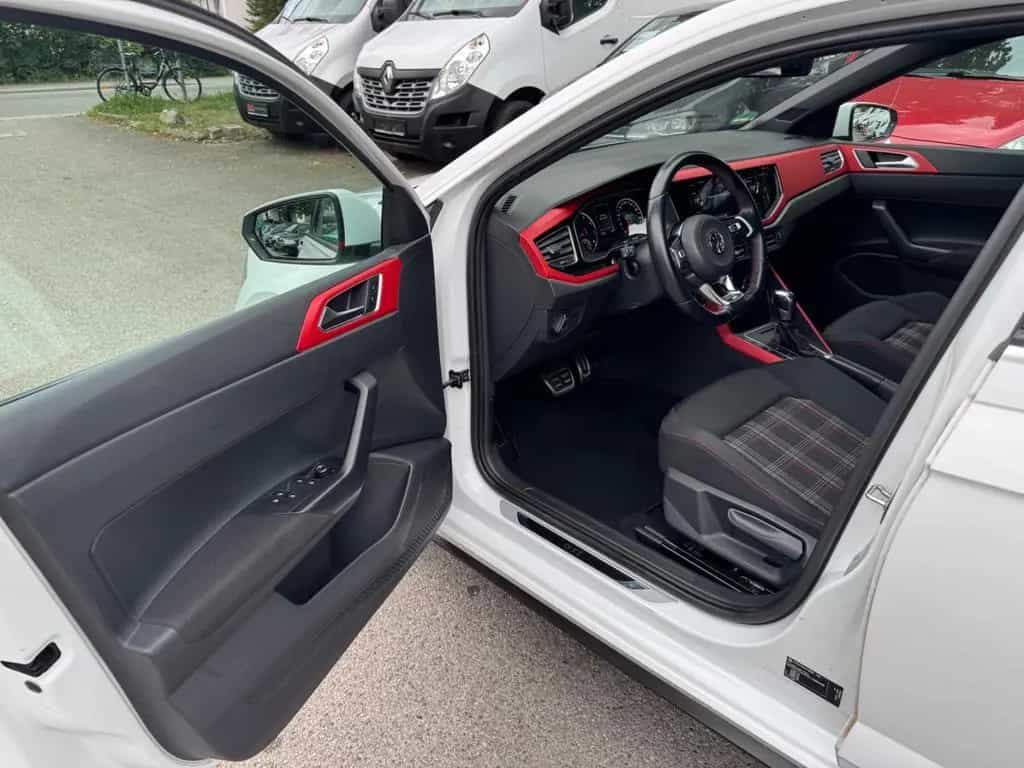 Volkswagen Polo VI GTI Motor 2,0 Ltr. 147 Kw Aut Navi PDC 03/2020-photo-16