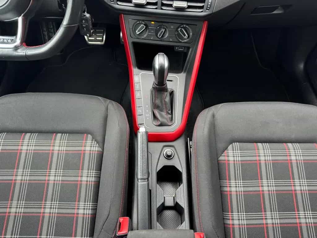 Volkswagen Polo VI GTI Motor 2,0 Ltr. 147 Kw Aut Navi PDC 03/2020-photo-24