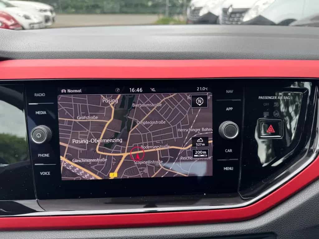 Volkswagen Polo VI GTI Motor 2,0 Ltr. 147 Kw Aut Navi PDC 03/2020-photo-26