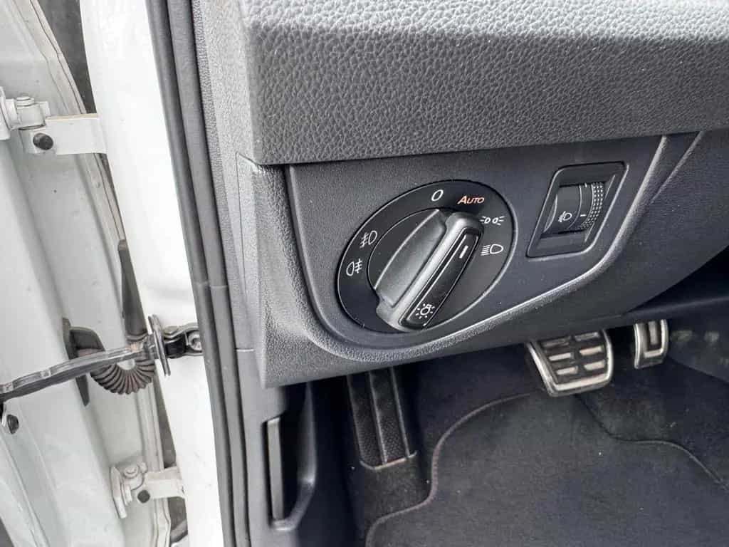 Volkswagen Polo VI GTI Motor 2,0 Ltr. 147 Kw Aut Navi PDC 03/2020-photo-28