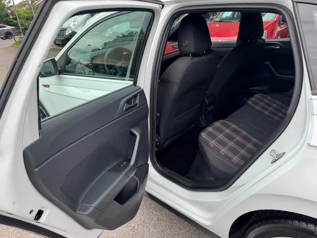 Volkswagen Polo VI GTI Motor 2,0 Ltr. 147 Kw Aut Navi PDC 03/2020-photo-35