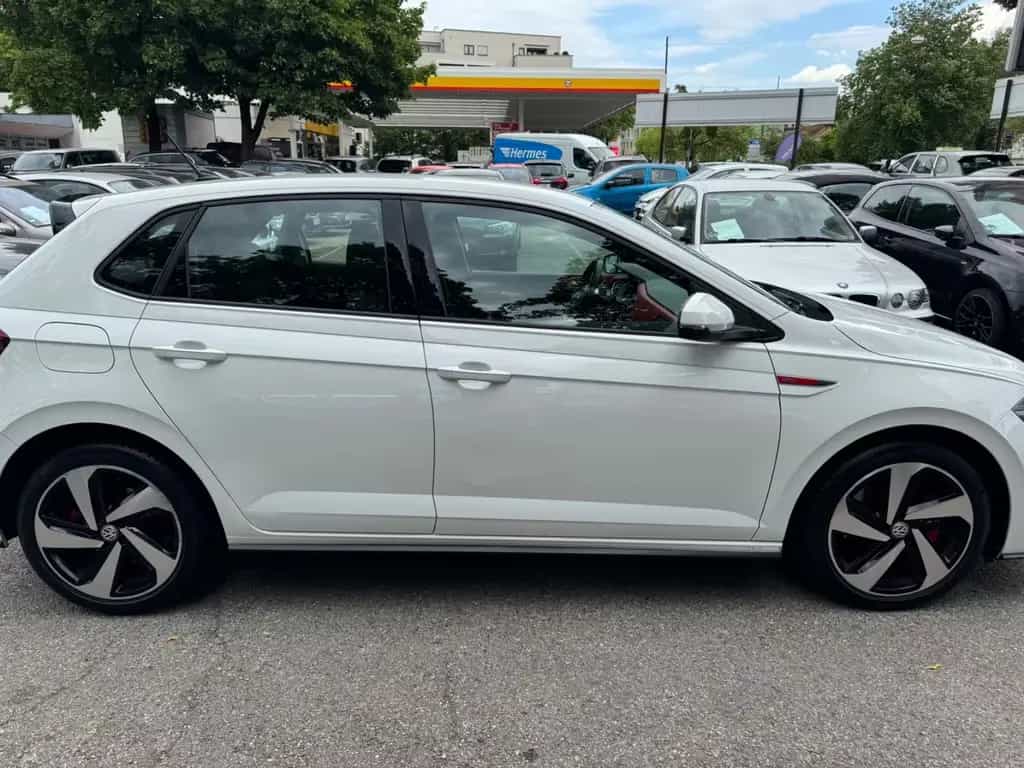 Volkswagen Polo VI GTI Motor 2,0 Ltr. 147 Kw Aut Navi PDC 03/2020-photo-6