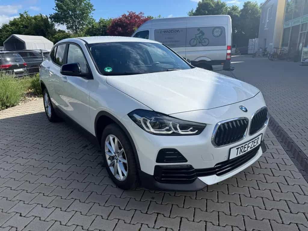BMW X2 sDrive 18 d Edition Gold Play 03/2023-photo-1