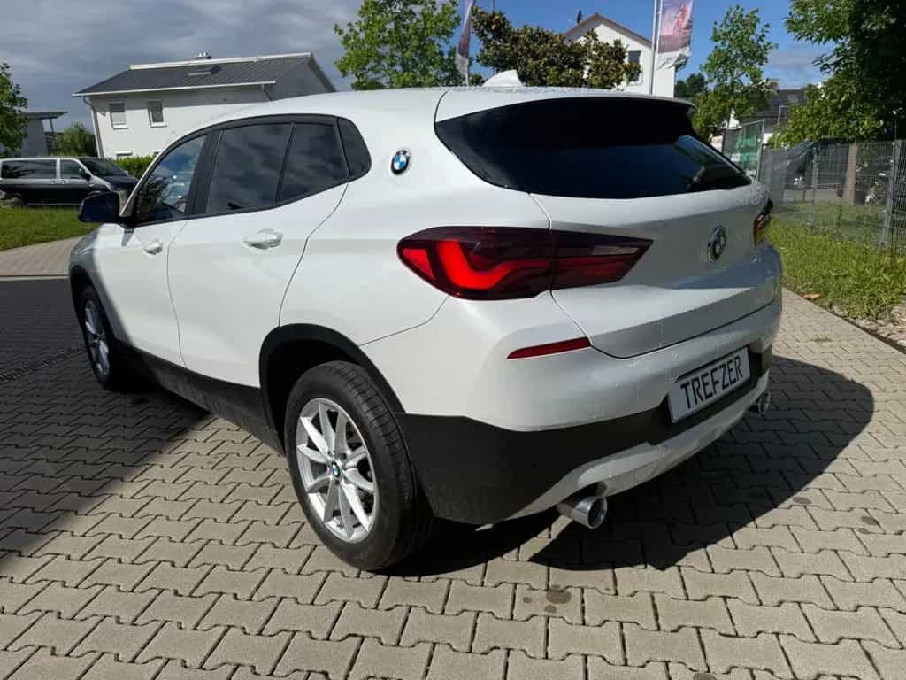 BMW X2 sDrive 18 d Edition Gold Play 03/2023-photo-10